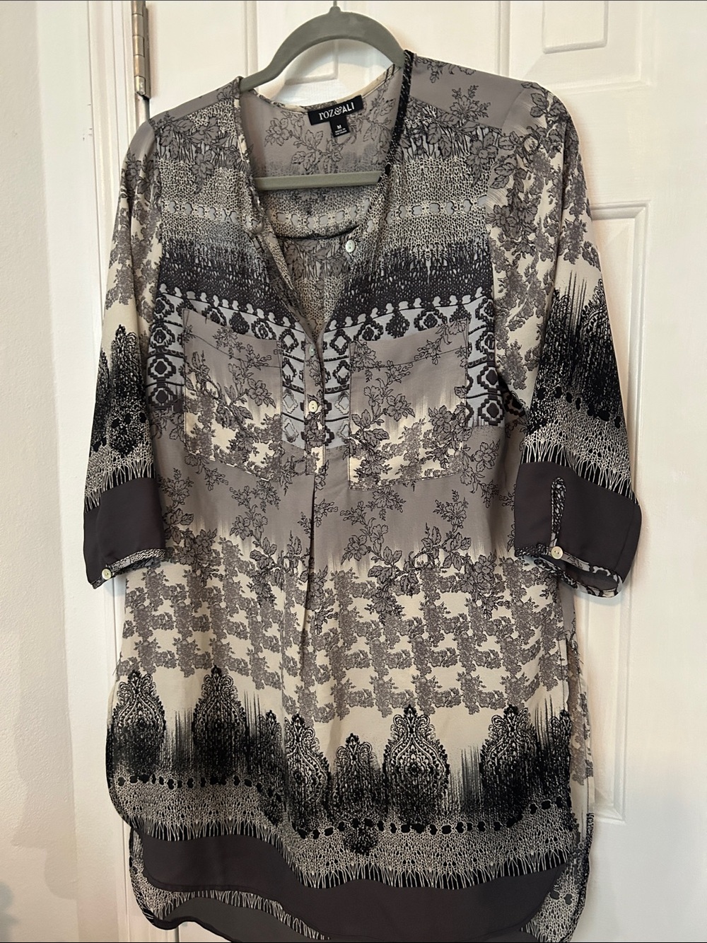 Roz & Ali Gray and Black Patterned Tunic Blouse